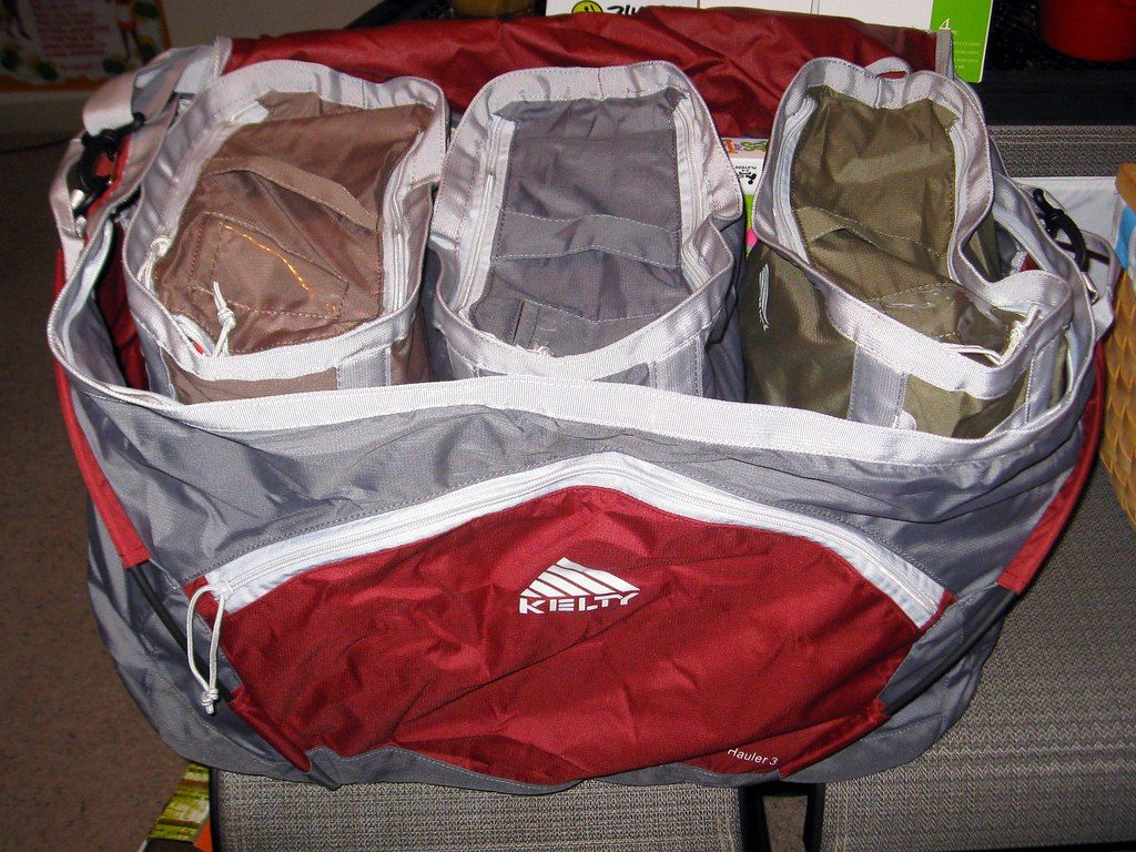 Campsite shoe-storage hanging sling