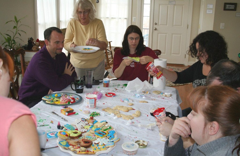 Disposable plastic tablecloths