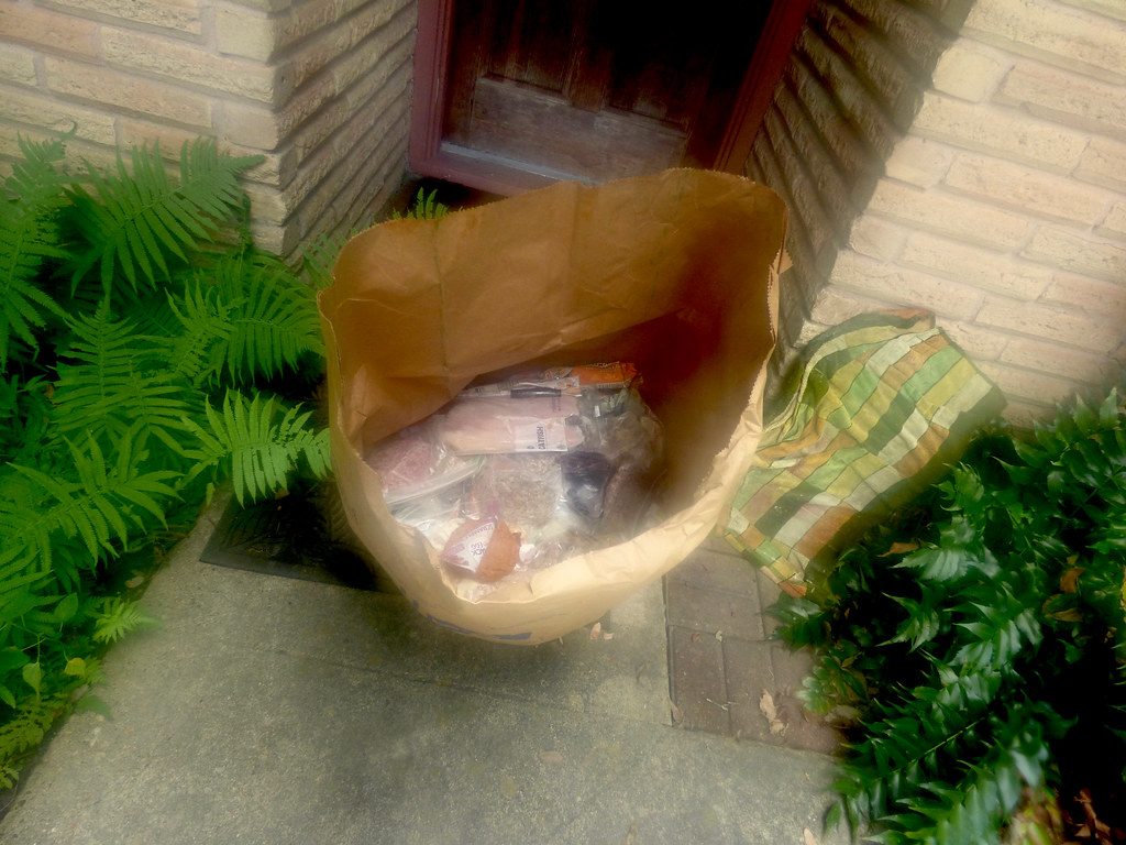 Drawstring kitchen trash bags (13-gal)