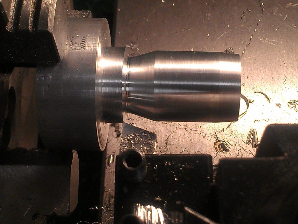Flexible dryer-vent vacuum adapter hose