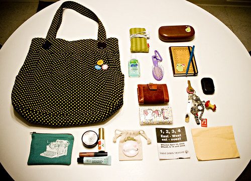 Minimalist lucky-pouch gift bag set