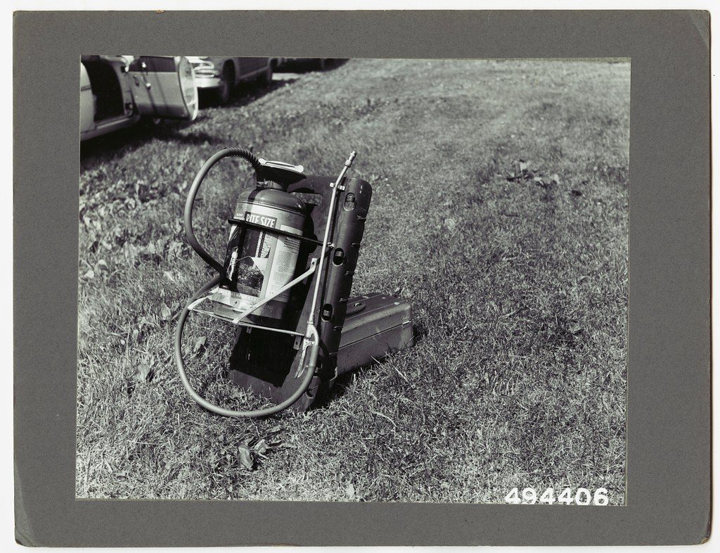 Multi-pattern hose nozzle sprayer