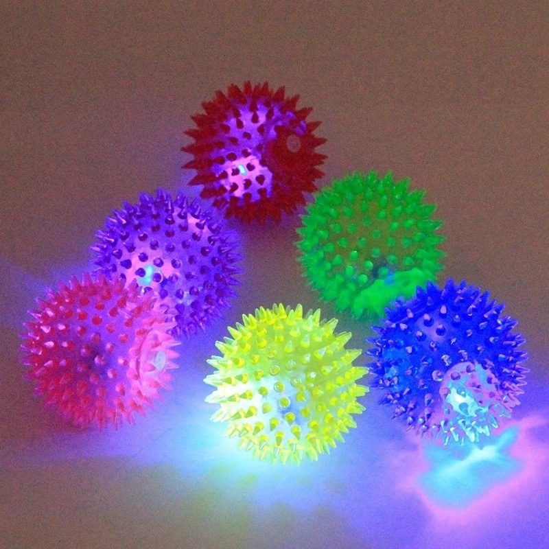 Screaming Spikeball squeaky dog toy