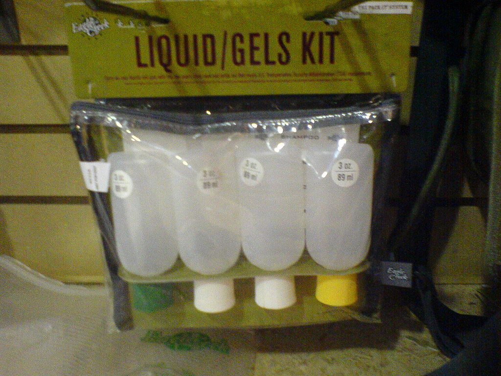 Silicone travel bottle set (TSA size)