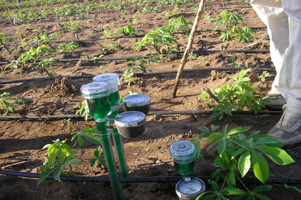 Soil moisture meter