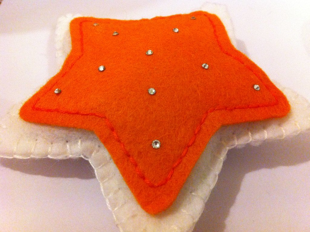Star-shaped reusable gift-tag set