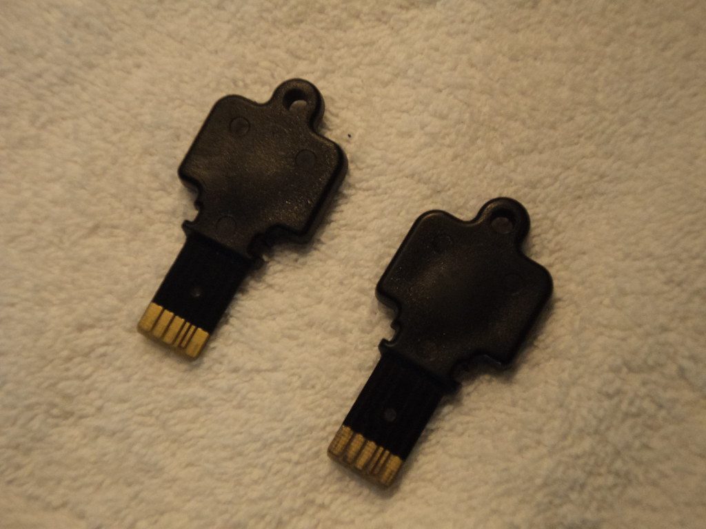 Wearable neck fan with flexible vents