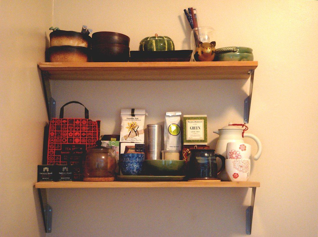 Winter tea-glass carrier and coaster set